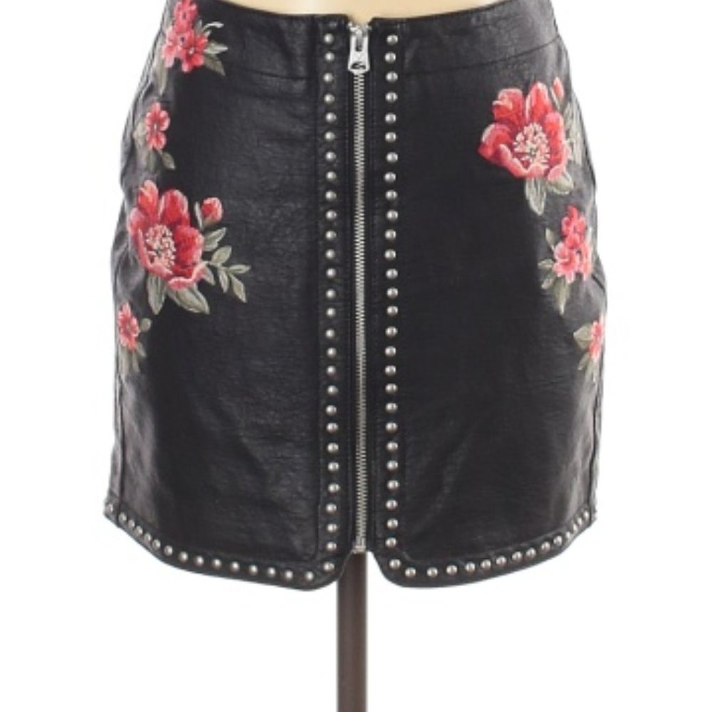 FLORAL & LEATHER & STUDS- embroidered mini skirt